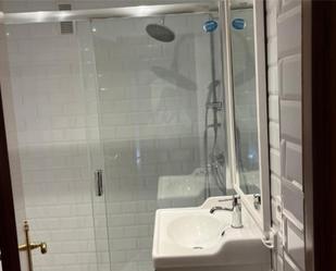 Bathroom of Flat to rent in  Logroño  with Terrace and Balcony