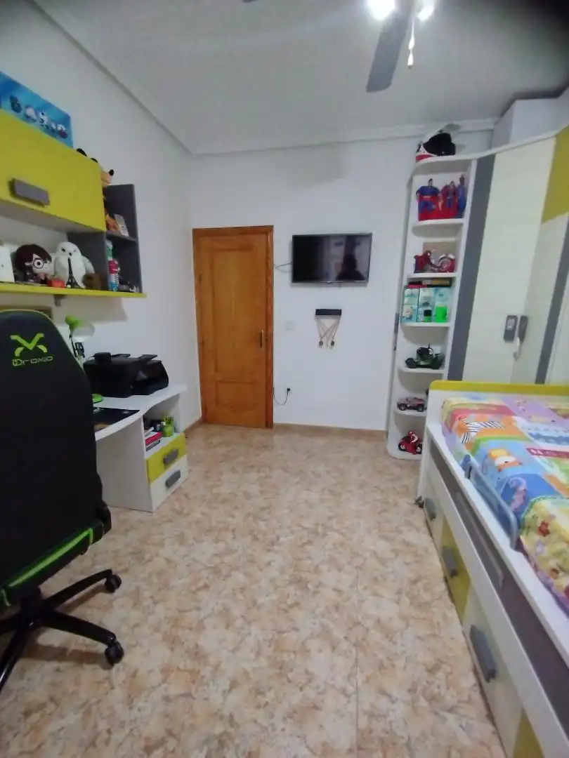 Casa adosada en venta en Calle Progreso, Manzanares Habitación de Casa adosada en venta en Manzanares con Aire acondicionado, Calefacción y Terraza