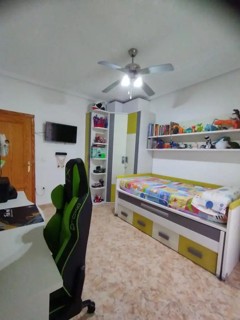 Casa adosada en venta en Calle Progreso, Manzanares Habitación de Casa adosada en venta en Manzanares con Aire acondicionado, Calefacción y Terraza