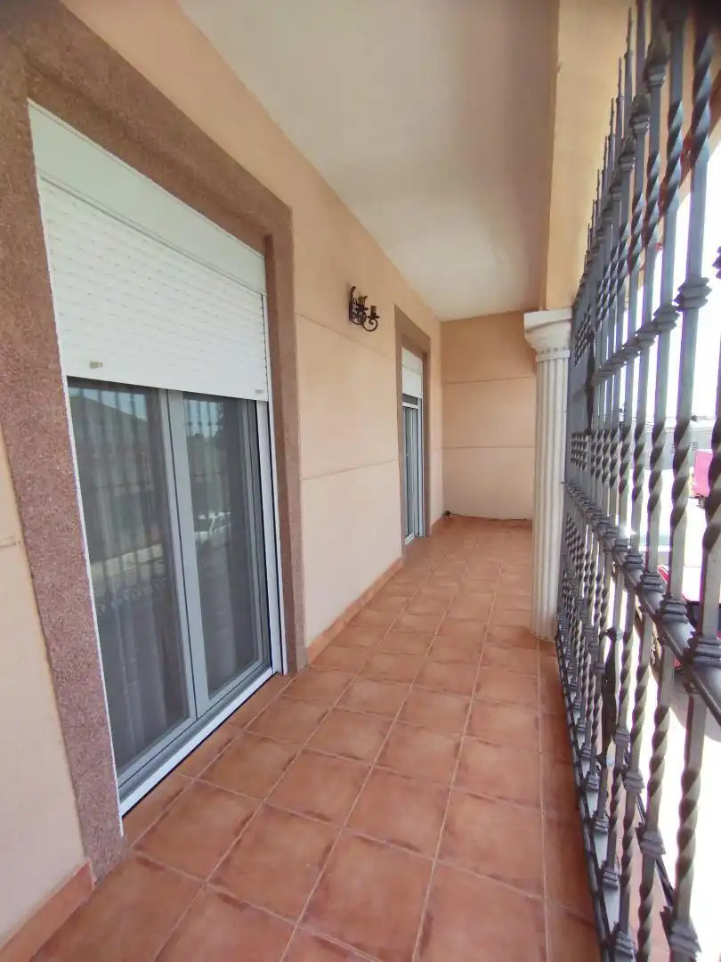 Casa adosada en venta en Calle Progreso, Manzanares Terraza de Casa adosada en venta en Manzanares con Aire acondicionado, Calefacción y Terraza