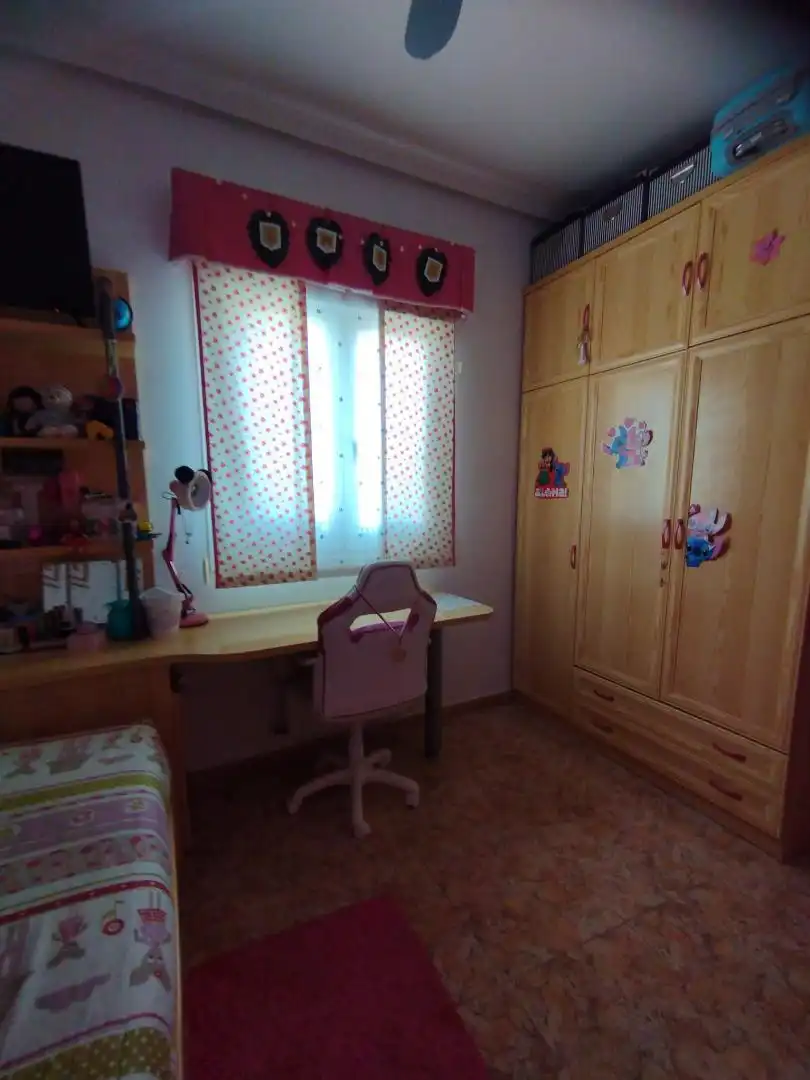Casa adosada en venta en Calle Progreso, Manzanares Habitación de Casa adosada en venta en Manzanares con Aire acondicionado, Calefacción y Terraza