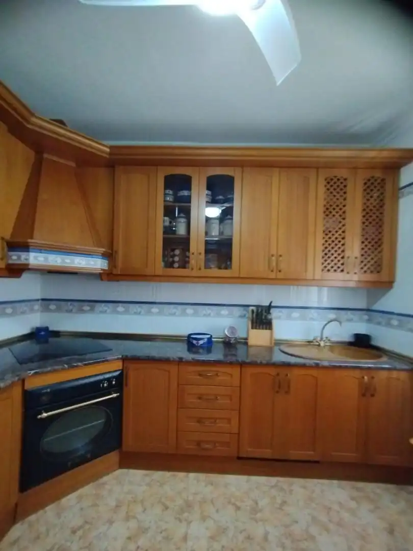 Casa adosada en venta en Calle Progreso, Manzanares Cocina de Casa adosada en venta en Manzanares con Aire acondicionado, Calefacción y Terraza