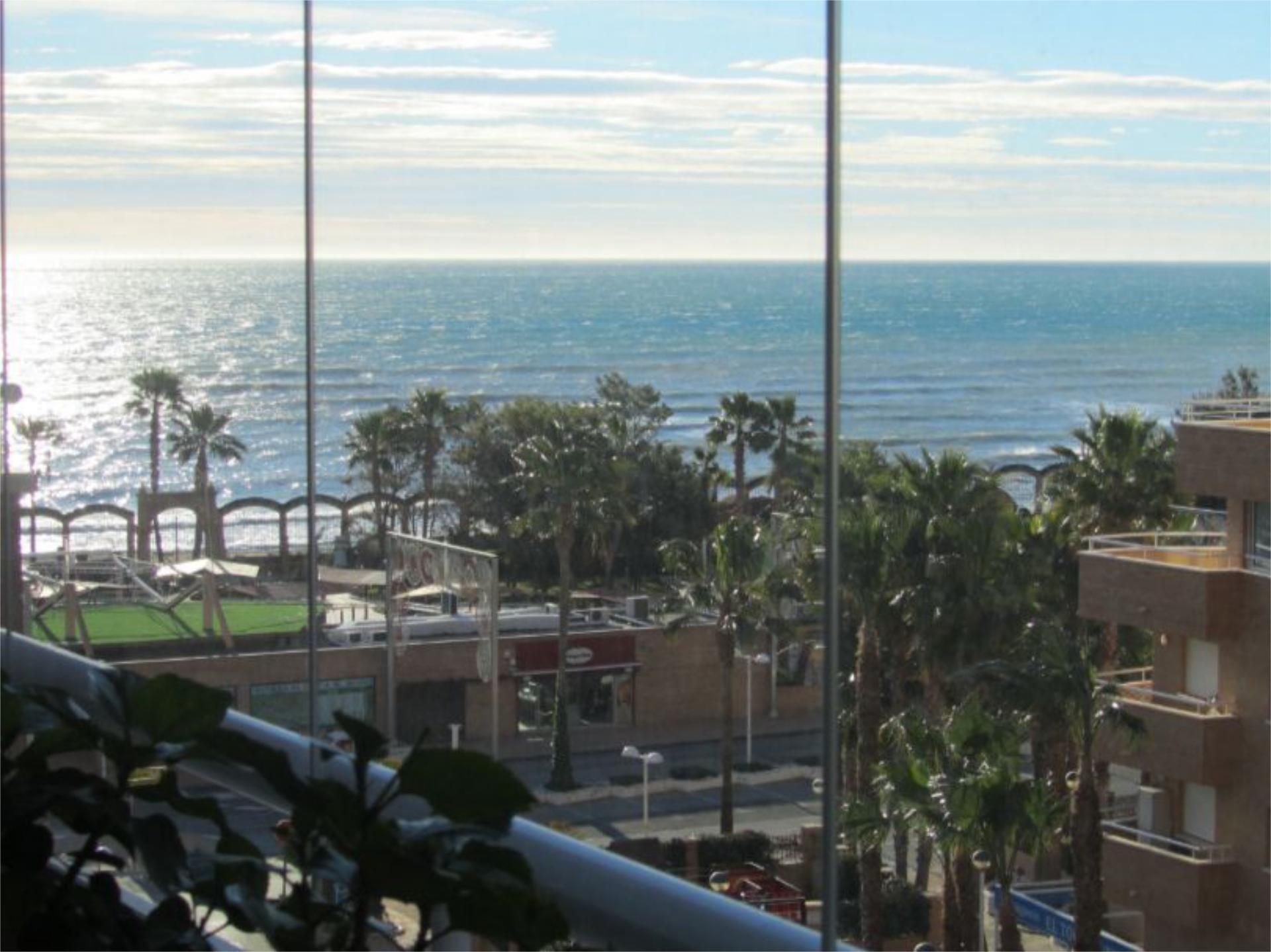 Vista exterior de Apartament en venda en Oropesa del Mar / Orpesa amb Terrassa i Piscina