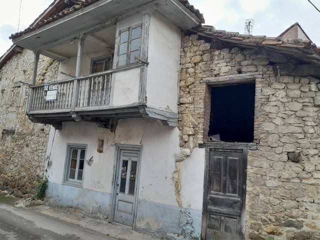 Casa adosada en Venta en Carretera As-387, 172 en Laviana