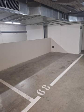 Garaje en Alquiler en Carrer Salvador Espriu, 7 en Califòrnia - Santa Madrona