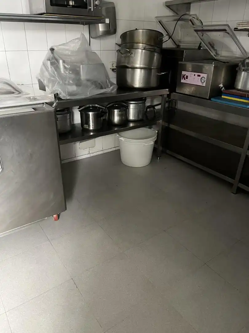 Cocina de Local de alquiler en Madrid con Aire acondicionado