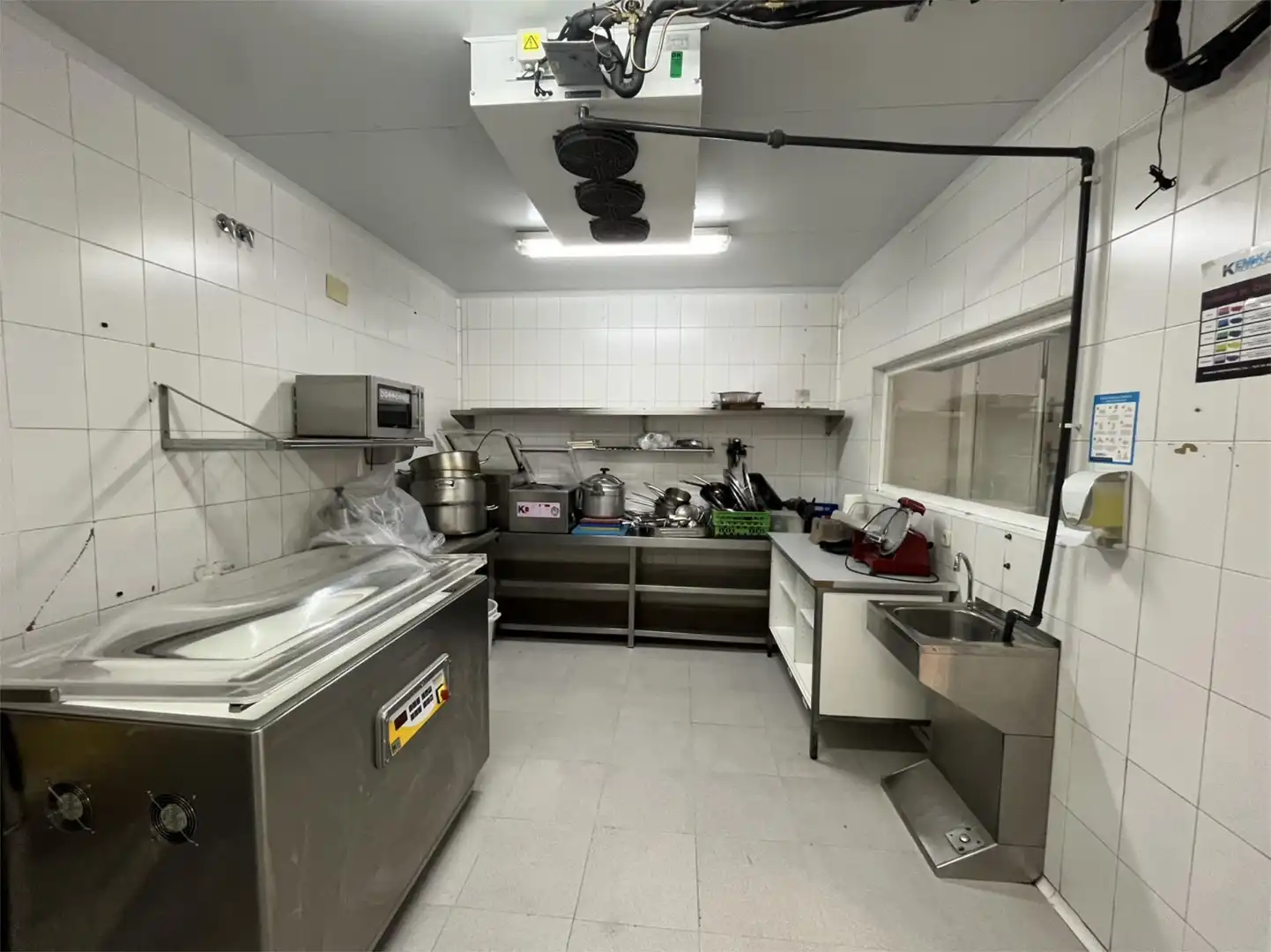 Cocina de Local de alquiler en Madrid con Aire acondicionado