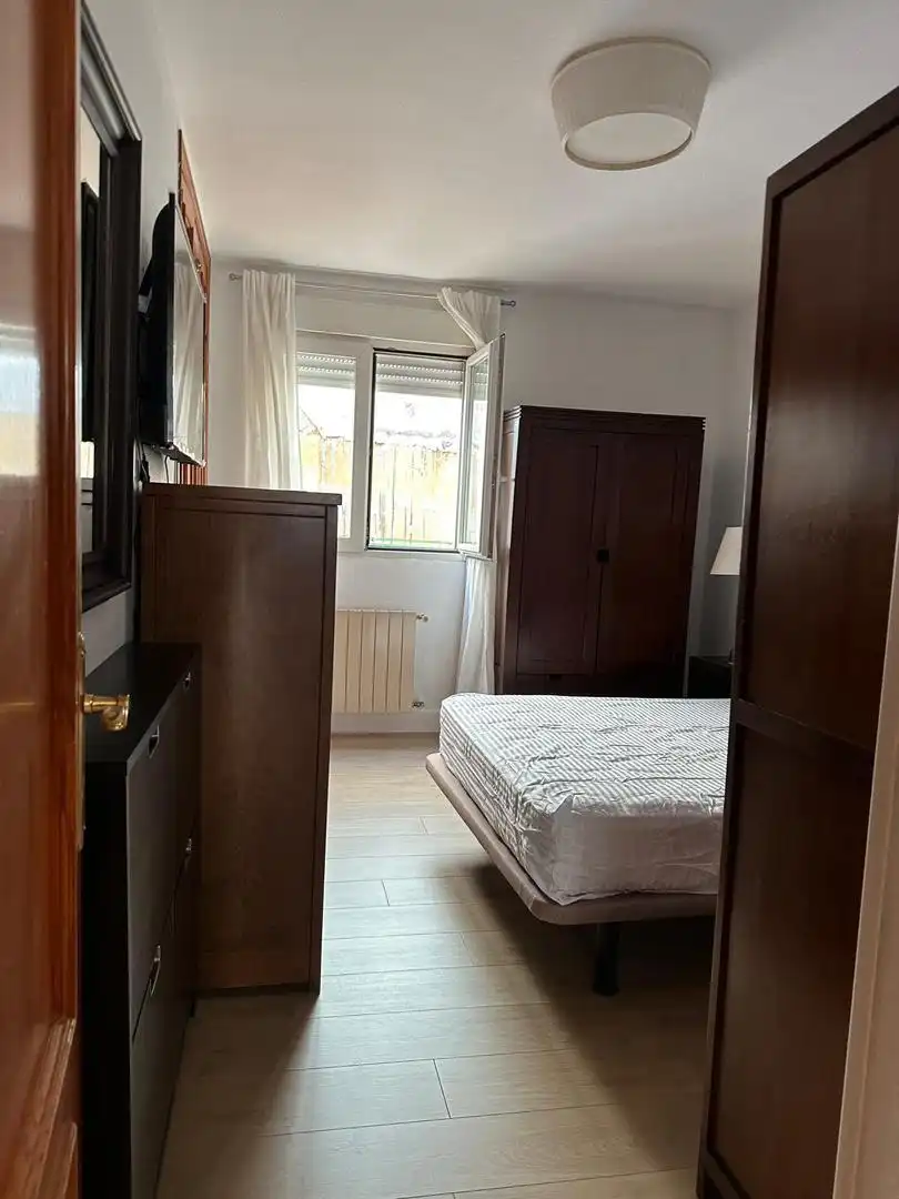 Dormitori de Pis de lloguer en Madrid amb Aire condicionat, Calefacció i Parquet