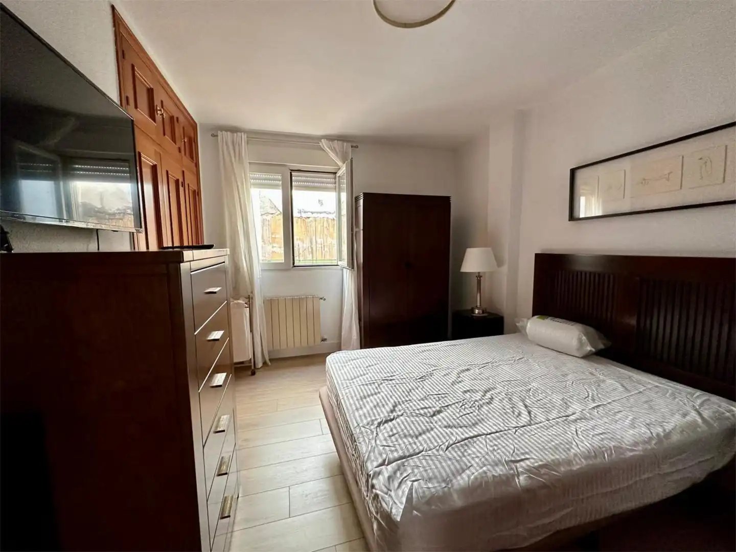 Dormitori de Pis de lloguer en Madrid amb Aire condicionat, Calefacció i Parquet
