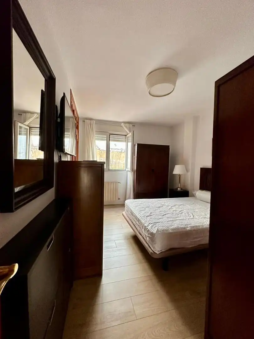Dormitori de Pis de lloguer en Madrid amb Aire condicionat, Calefacció i Parquet