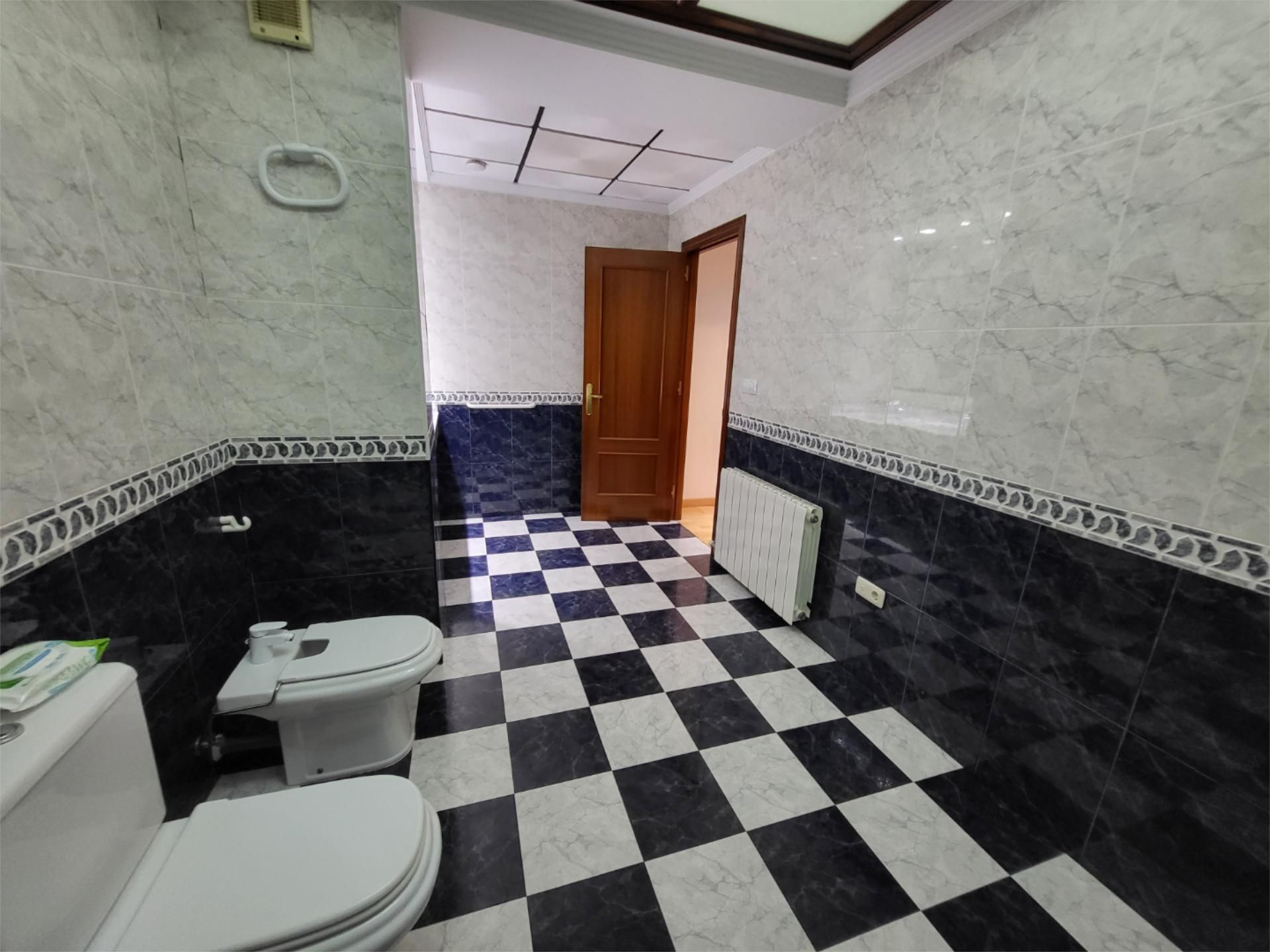 Bathroom of Duplex for sale in Calatayud  with Air Conditioner and Balcony