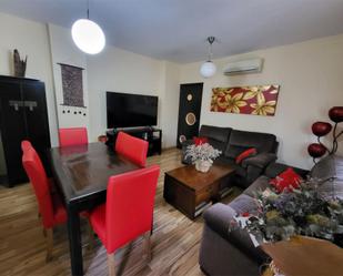 Living room of Flat for sale in  Sevilla Capital