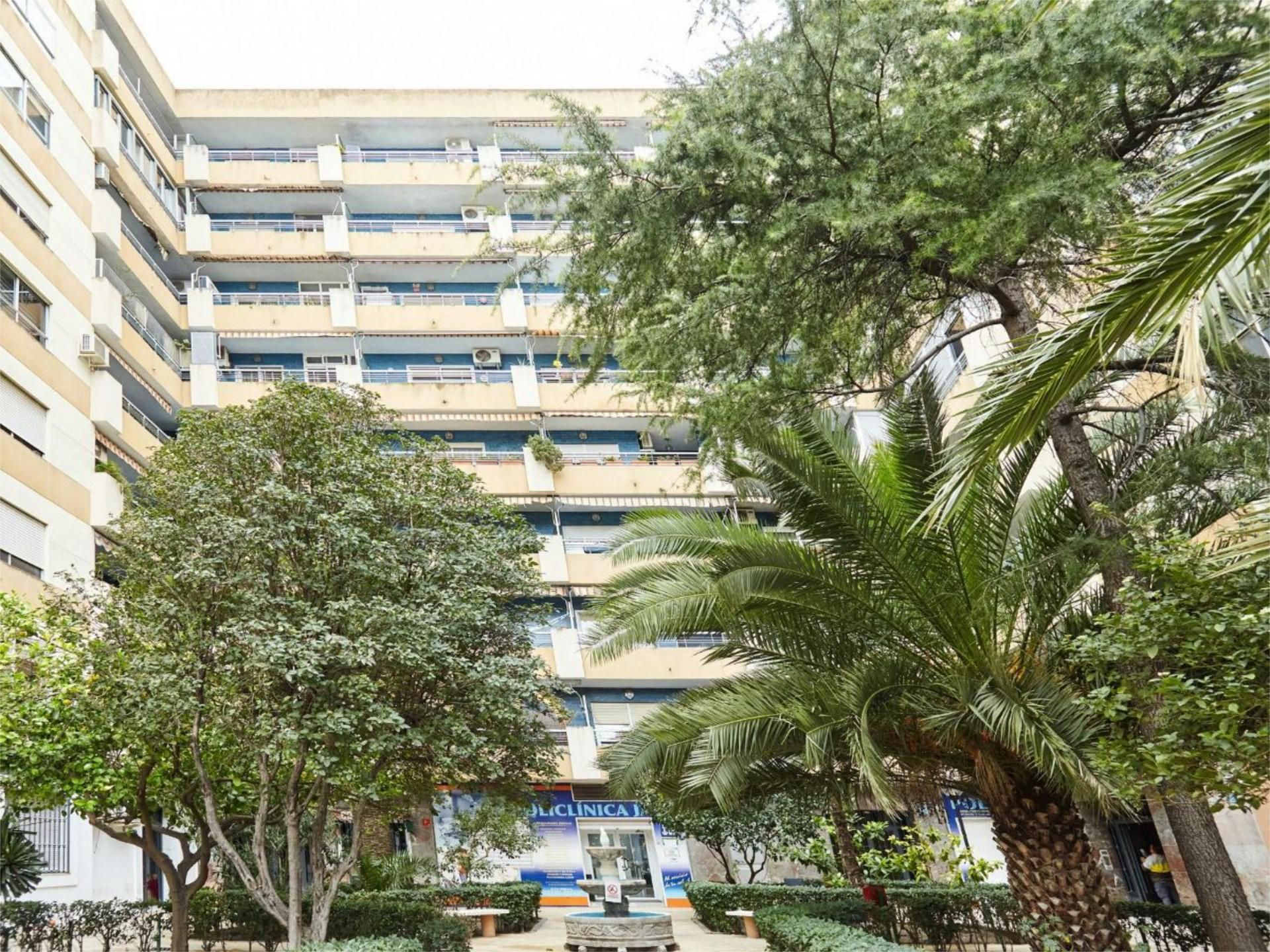 Flat to share in Avenida de Madrid, 66, Belén - San Roque Flat to share in Avenida de Madrid, 66, Belén - San Roque