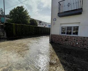 Vista exterior de Casa o xalet en venda en Guadahortuna amb Aire condicionat, Terrassa i Balcó