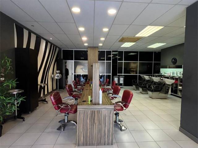 Local comercial en Alquiler, 166 en Joan Prim