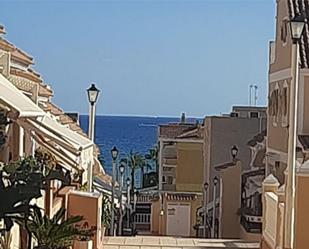 Vista exterior de Pis de lloguer en Santa Pola amb Terrassa, Piscina i Balcó