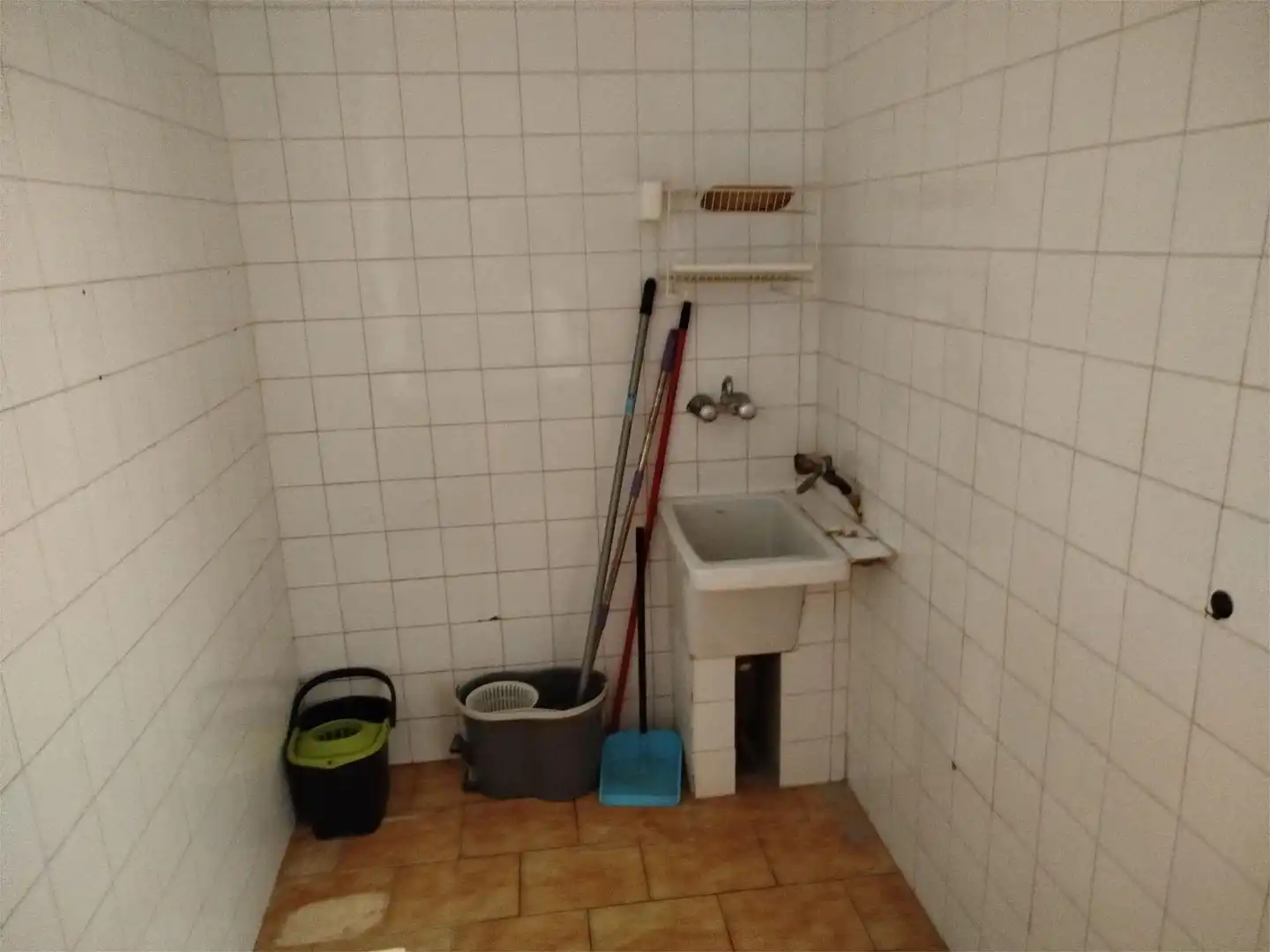 Badezimmer von Geschaftsraum zur Miete in Órgiva