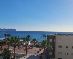 Vista exterior de Pis en venda en Calpe / Calp amb Aire condicionat, Terrassa i Piscina