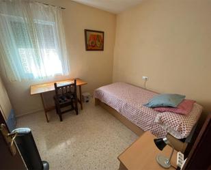 Bedroom of Flat to share in Tomares