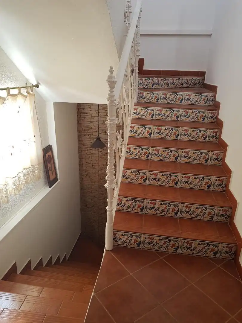 Casa adosada en venda a Calle Tulipanes, 48, El Palmar de Troya Casa adosada en venda en El Palmar de Troya amb Traster