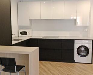 Kitchen of Flat to rent in  Madrid Capital  with Air Conditioner and Balcony