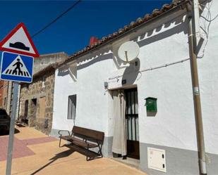 Vista exterior de Casa adosada en venda en Cenicientos