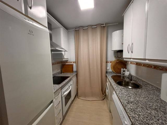 Piso en Alquiler en Calle Monte Mahimon, 20 en Golf Valle Este