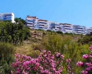 Vista exterior de Pis de lloguer en Rincón de la Victoria amb Terrassa i Piscina