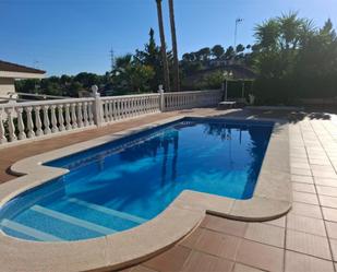 Piscina de Casa o xalet en venda en Cunit amb Aire condicionat, Terrassa i Piscina