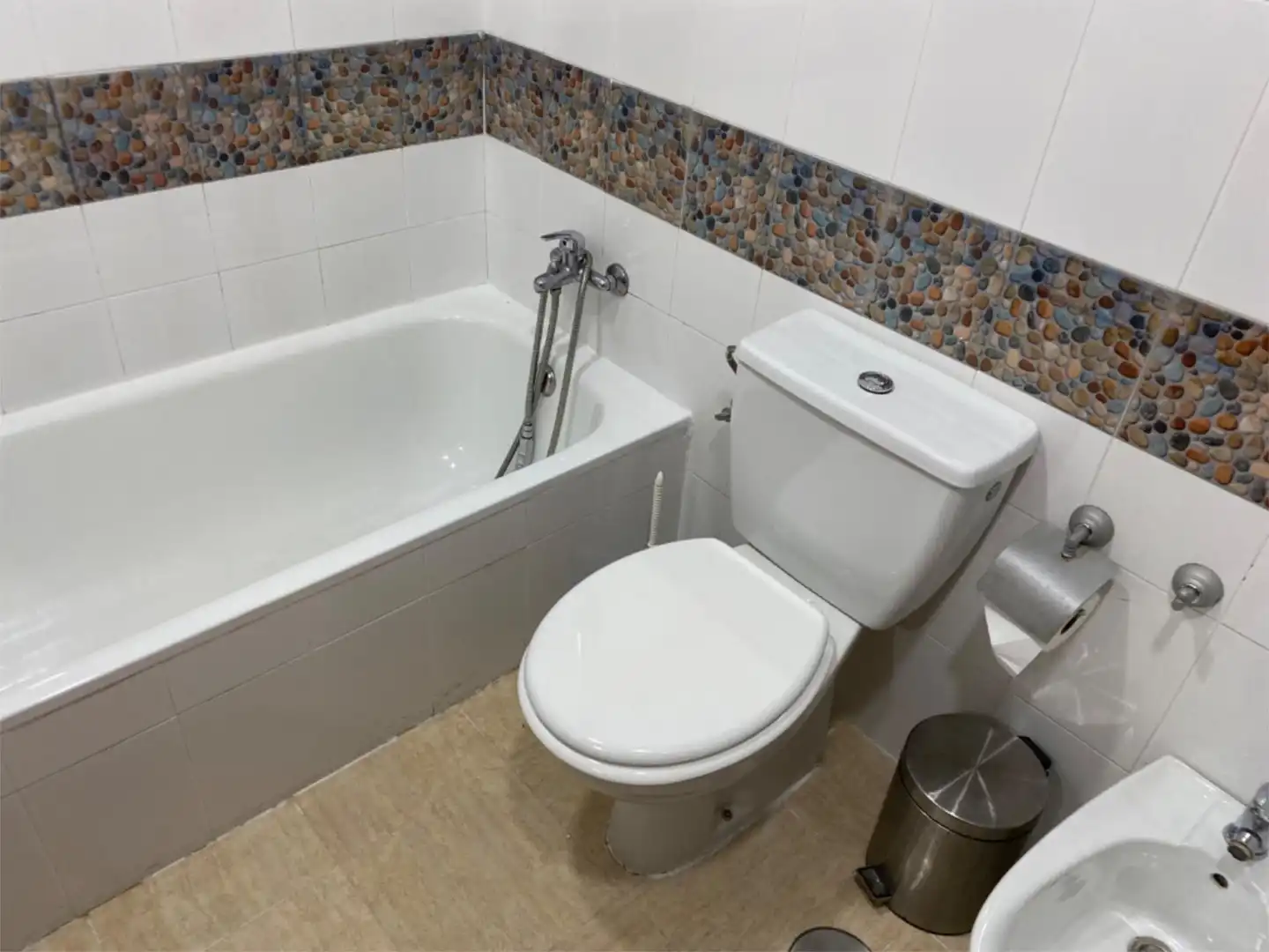 Zimmer in Calle Chile, 88, Avenida Juan Diego