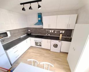 Kitchen of Flat to share in La Unión  with Terrace