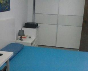 Bedroom of Flat to share in  Valencia Capital  with Terrace and Balcony