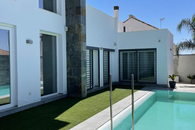 House or chalet for sale in A-8001, 121, San José de la Rinconada, Sevilla - image 1 Photo 1 of House or chalet for sale in A-8001, 121, San José de la Rinconada, Sevilla