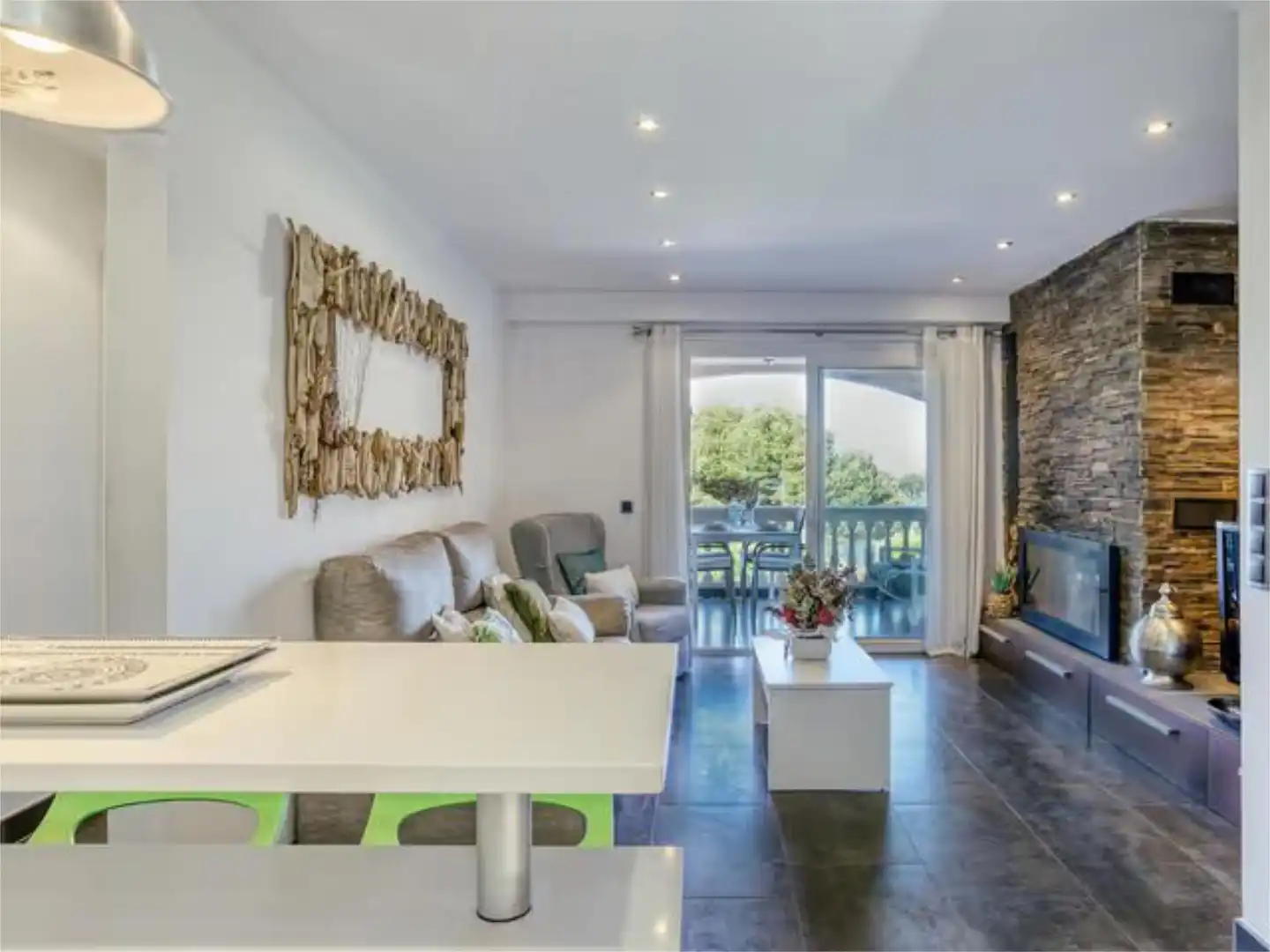 Apartamento en venta en Carrer Ses Negres, 4, Aiguafreda - Sa Tuna Sala de estar de Apartamento en venta en Begur con Terraza y Piscina