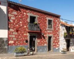 Vista exterior de Casa adosada de lloguer en Santa Brígida amb Terrassa i Balcó