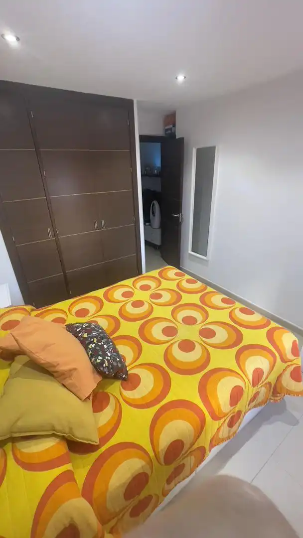 Piso en venta en Puntales - Zona Franca Habitación de Piso en venta en Cádiz con Horno, Microondas y Balcón
