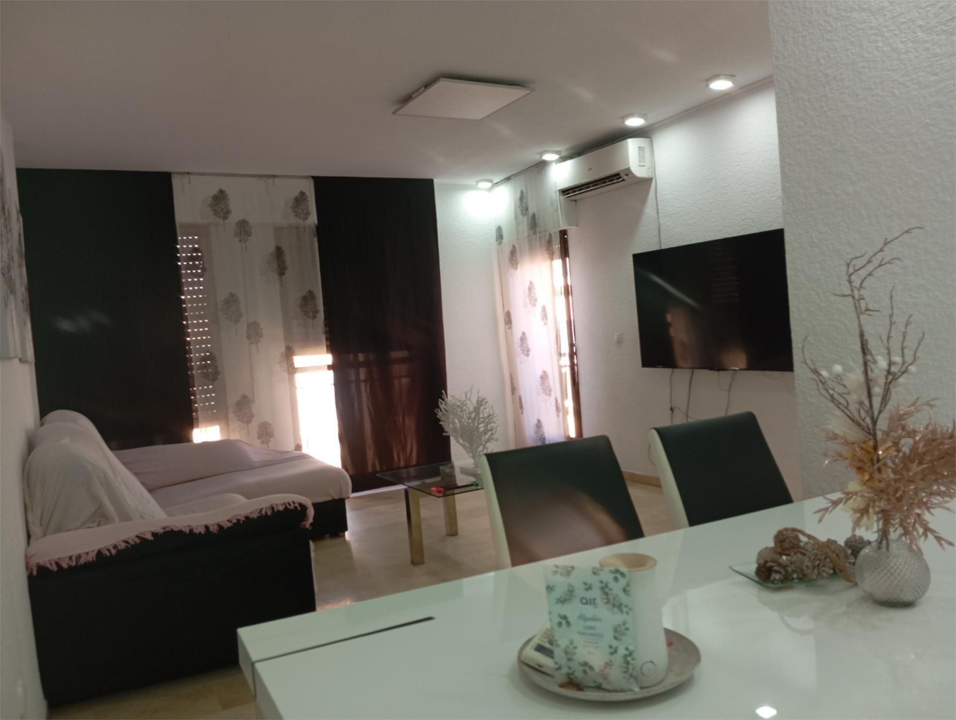 Sala d'estar de Pis en venda en  Almería Capital amb Aire condicionat, Calefacció i Parquet