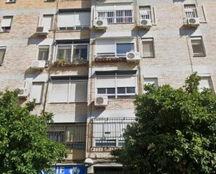 Exterior view of Flat for sale in  Sevilla Capital  with Air Conditioner