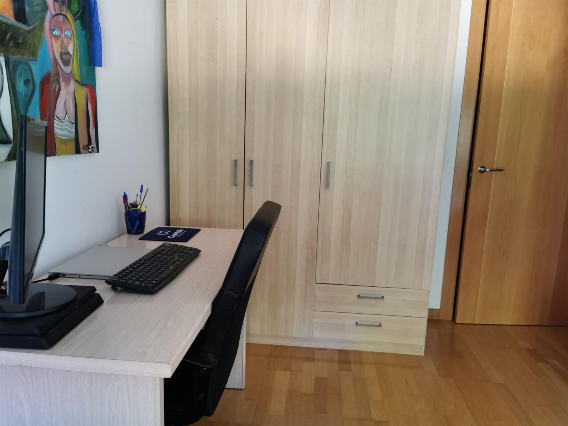 Dormitori de Pis per a compartir en Sant Esteve Sesrovires amb Calefacció, Parquet i Moblat