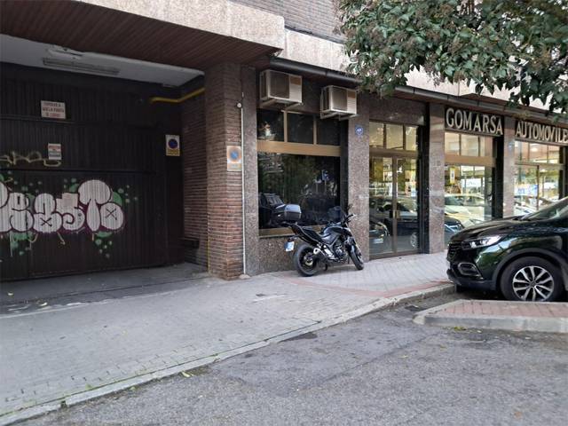 Garaje en Alquiler en Calle del Doctor Esquerdo, 197 en Adelfas