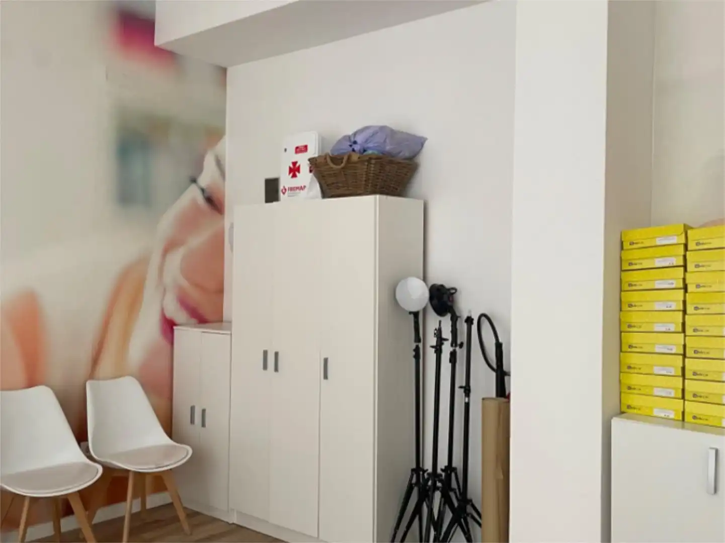 Bedroom of Office for rent in Valencia  with Air Conditioner, Heating and Furnished