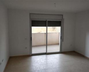 Flat to rent in Amposta  with Terrace