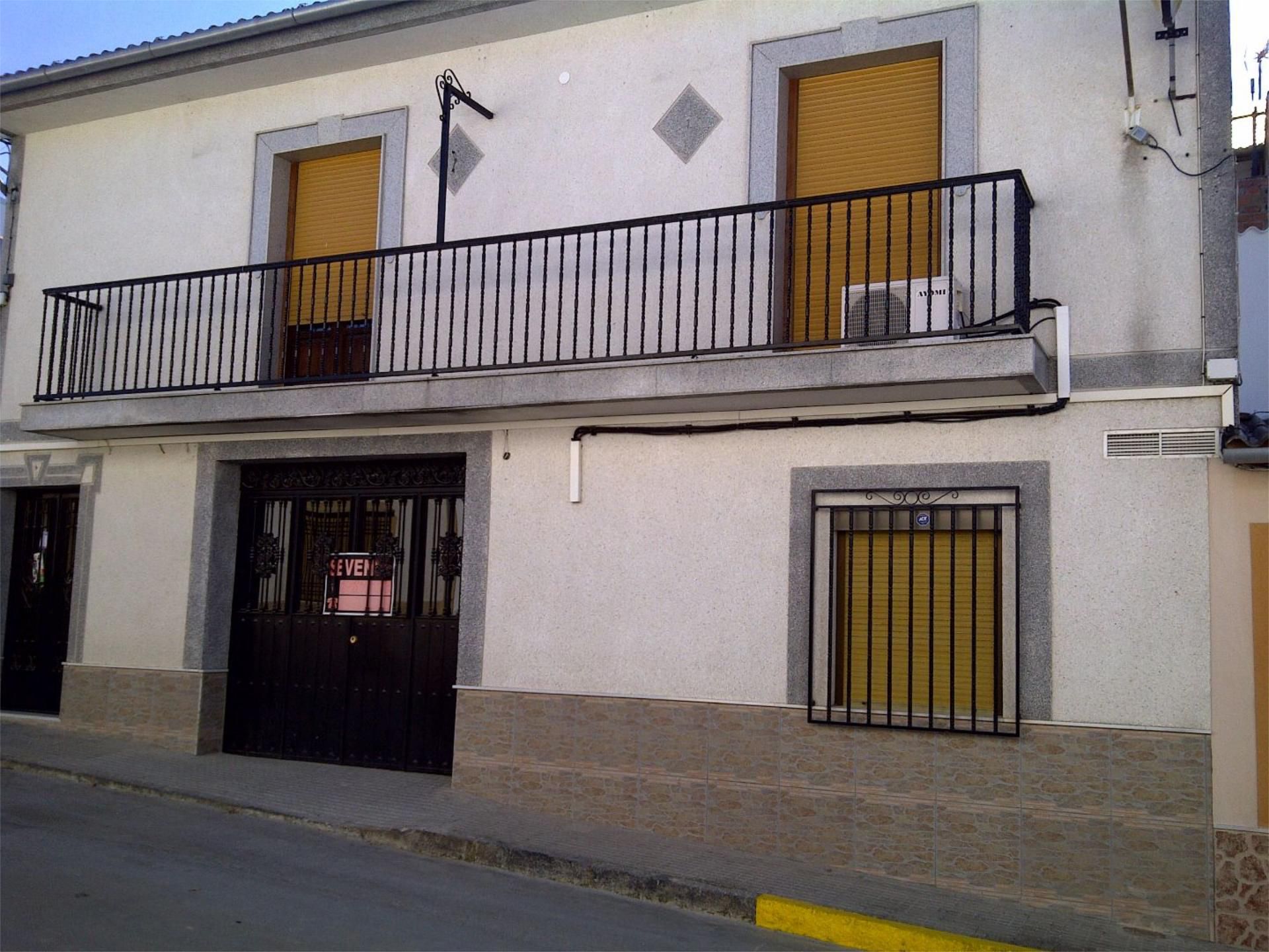 Exterior view of Flat for sale in Castro del Río  with Terrace and Balcony