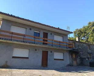 Vista exterior de Casa o xalet de lloguer en Aranga amb Balcó