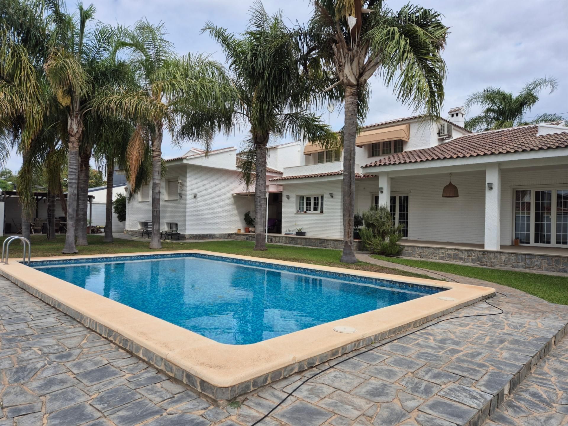 Piscina de Casa o xalet en venda en L'Eliana amb Aire condicionat i Piscina