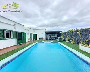 Exterior view of House or chalet for sale in Yaiza  with Swimming Pool