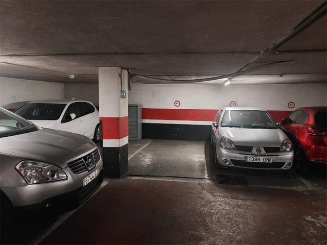 Garaje en Venta en Passatge de Còrsega, 11 en El Camp de l'Arpa del Clot