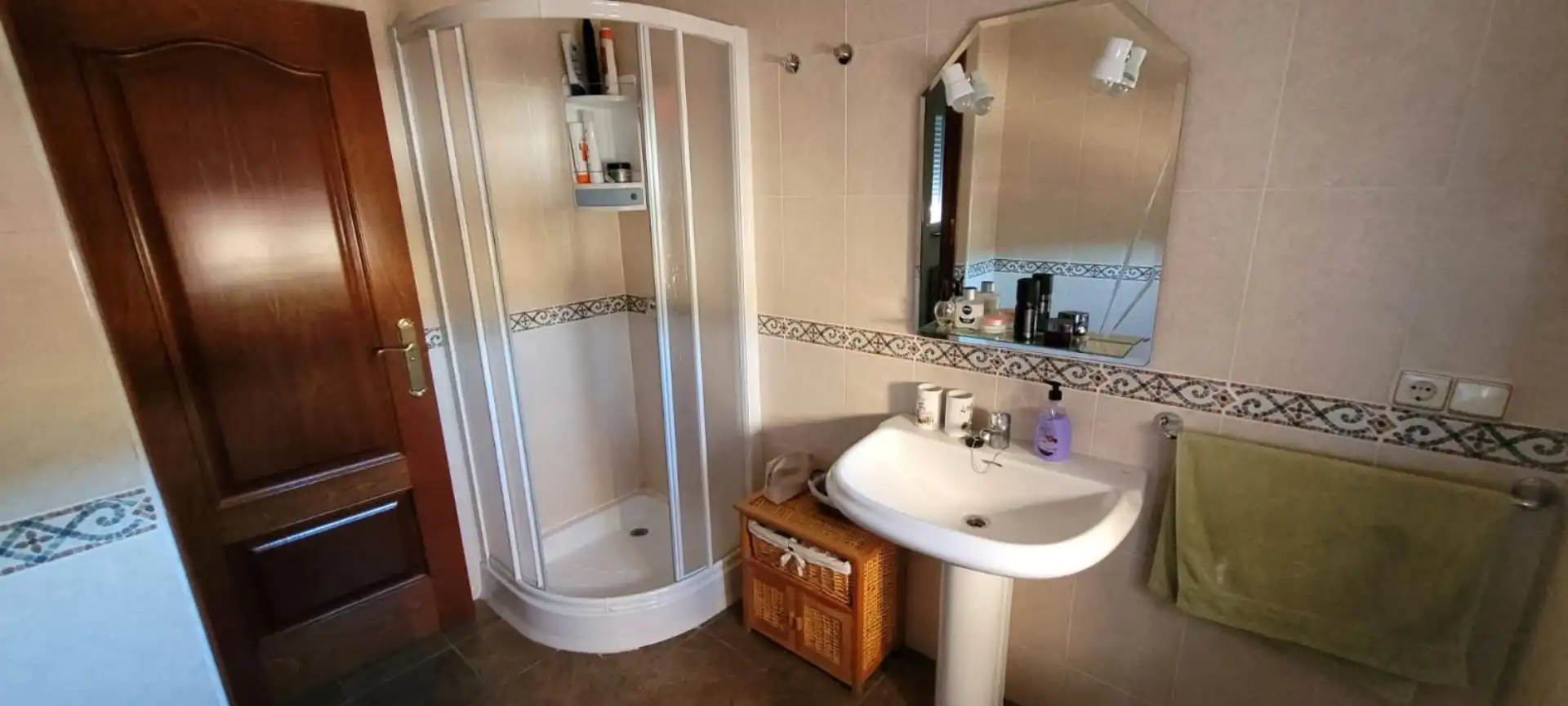 Houses for sale in Calle del Medio, Aldeanueva de la Sierra Bathroom of Houses for sale in Aldeanueva de la Sierra with Heating, Storage room and Furnished
