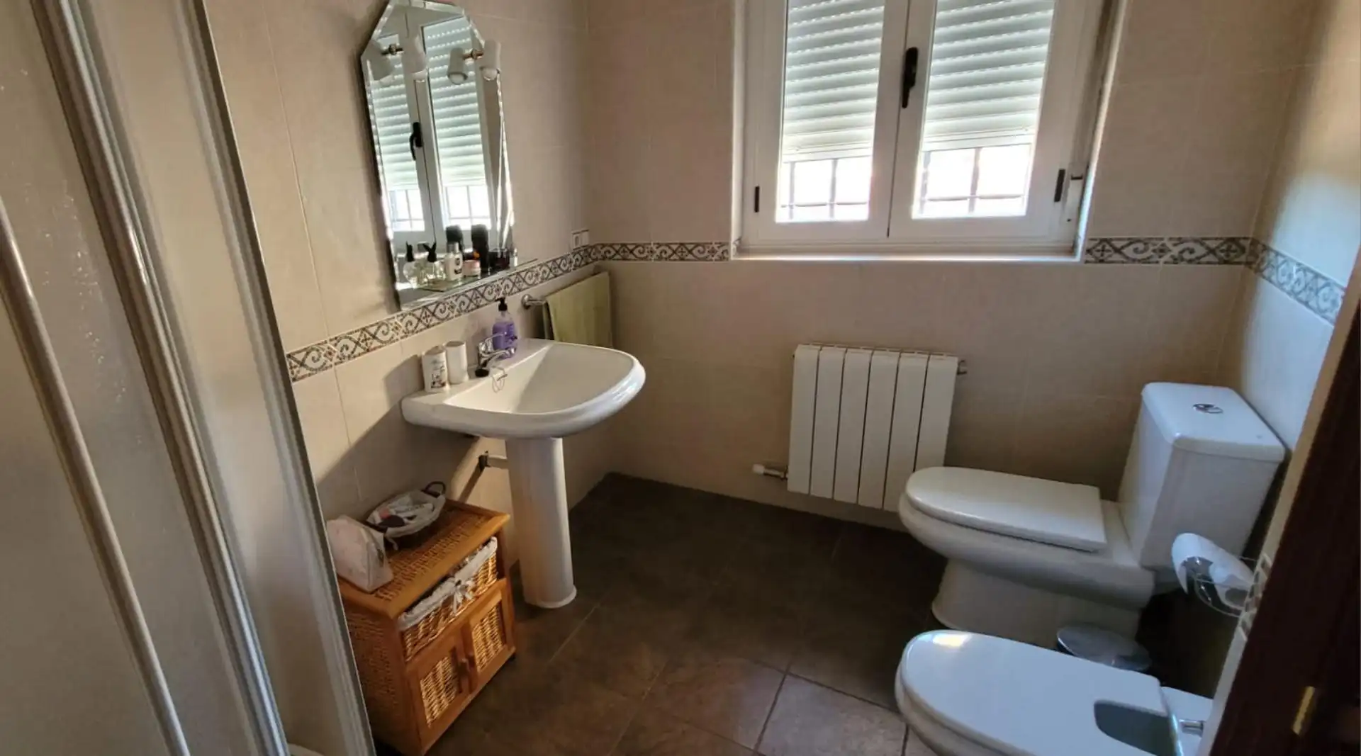 Houses for sale in Calle del Medio, Aldeanueva de la Sierra Bathroom of Houses for sale in Aldeanueva de la Sierra with Heating, Storage room and Furnished