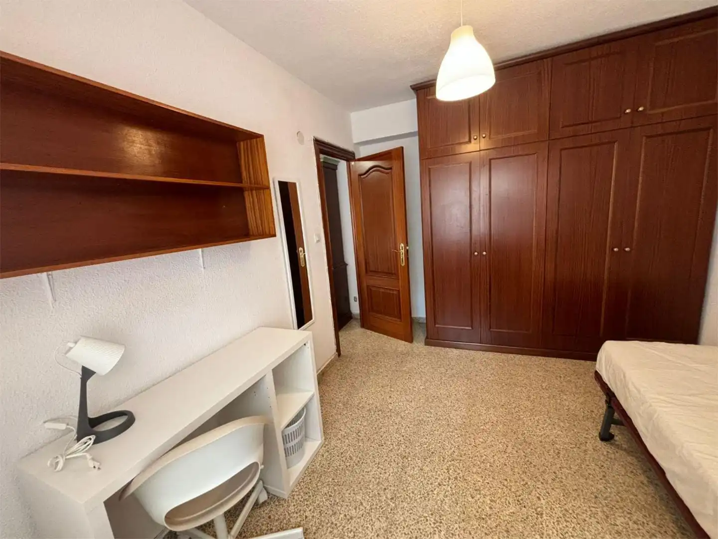 Habitación en Calle Almenillas, 8, Camino de Ronda Habitación de Piso para compartir en Granada con Aire acondicionado, Amueblado y Balcón